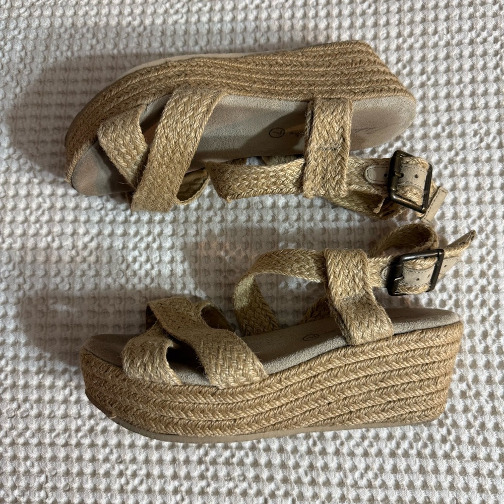 Eddie Bauer Platform Sandals